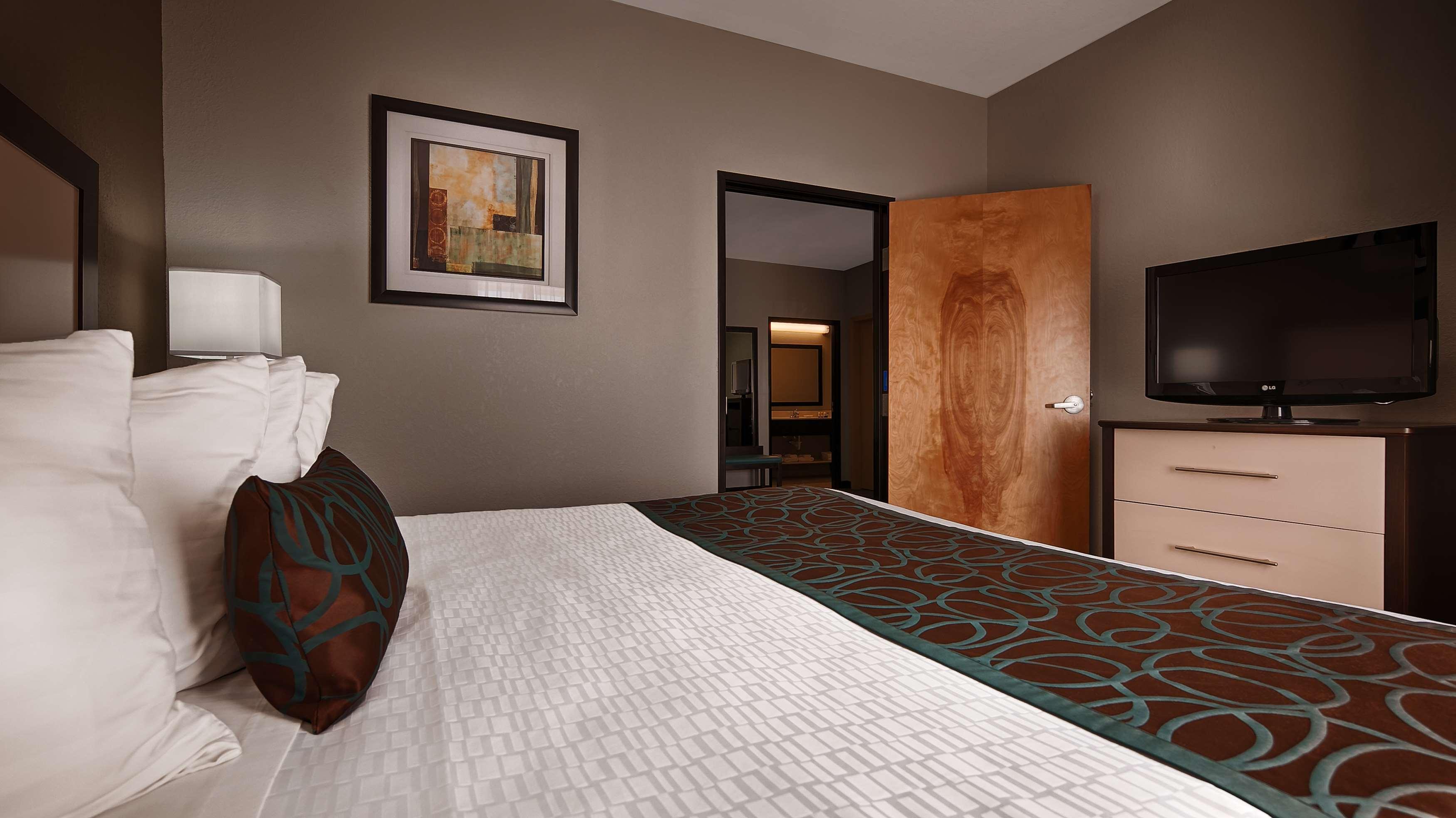 Best Western Plus - Magee Inn & Suites Ngoại thất bức ảnh