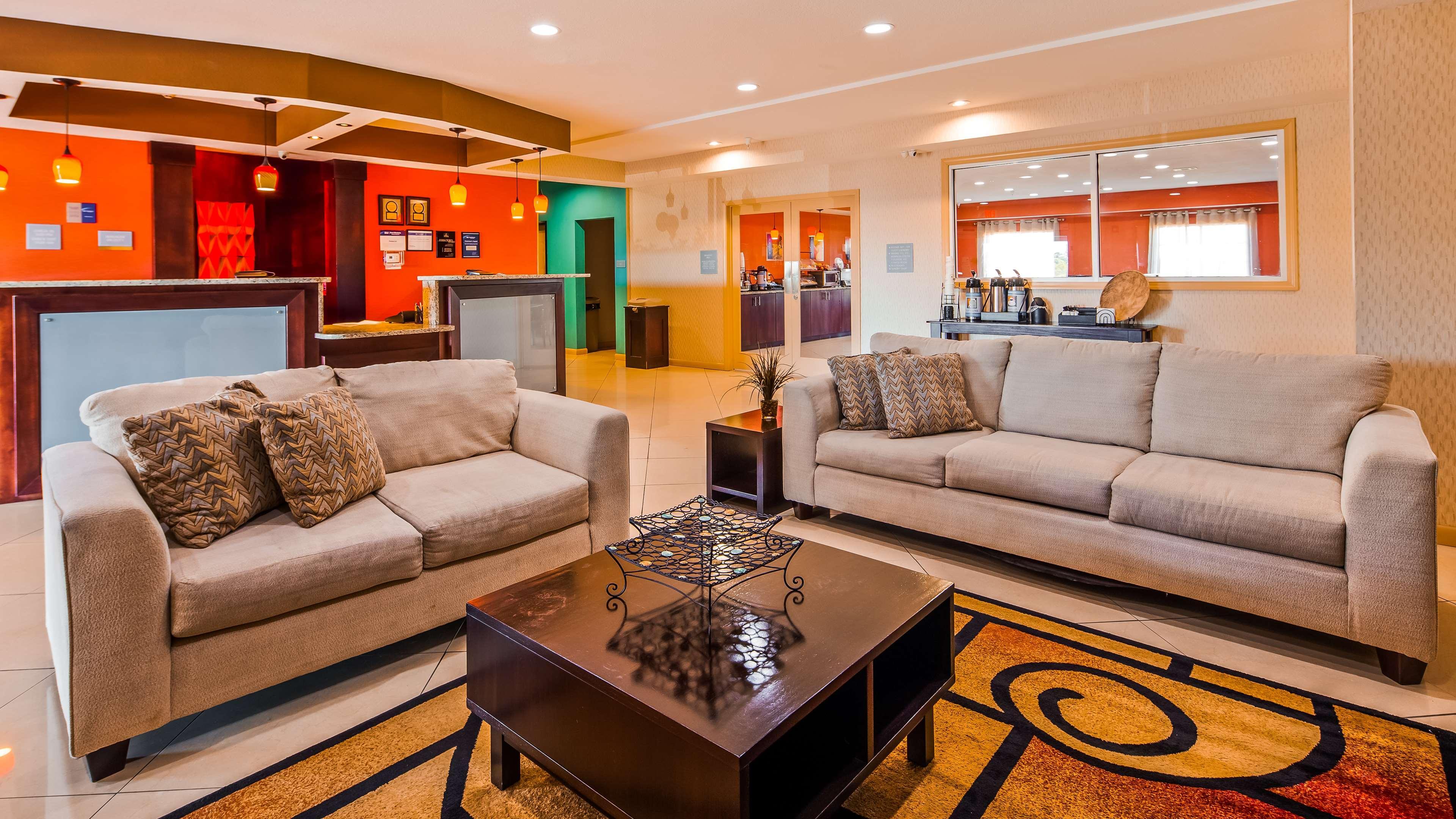 Best Western Plus - Magee Inn & Suites Ngoại thất bức ảnh
