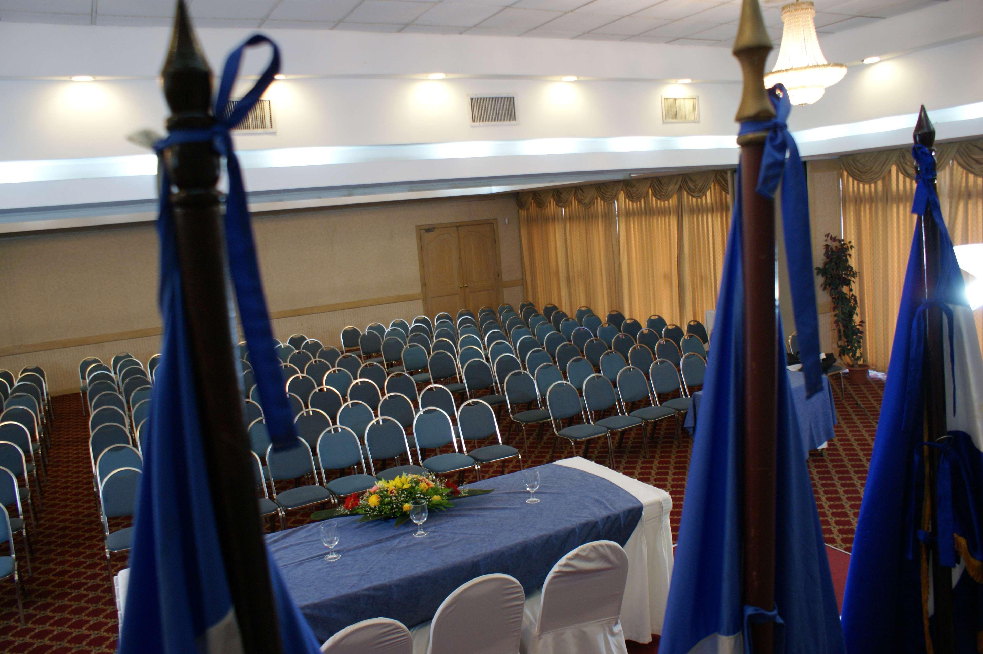 Best Western Plus - Magee Inn & Suites Ngoại thất bức ảnh