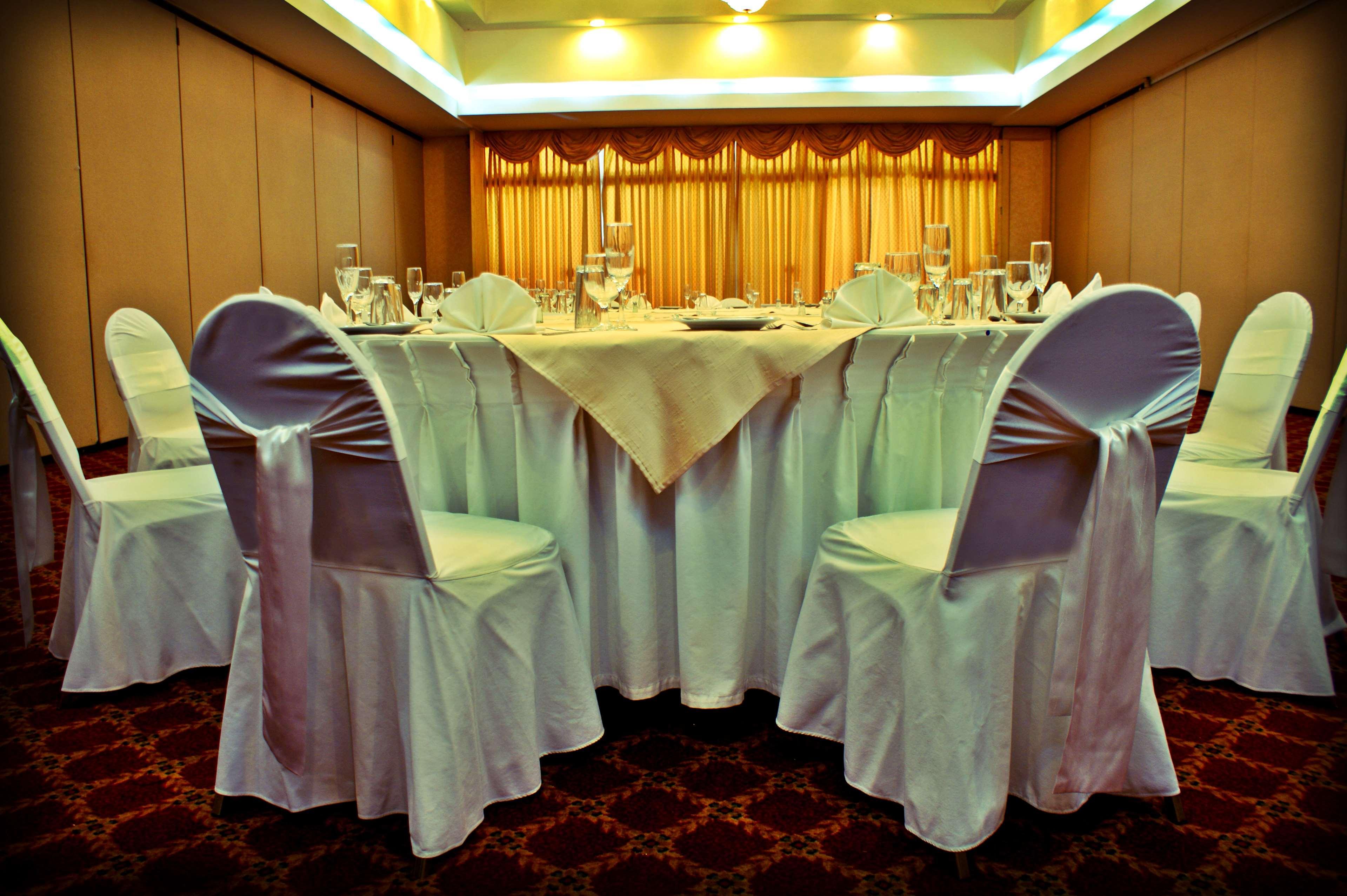 Best Western Plus - Magee Inn & Suites Ngoại thất bức ảnh